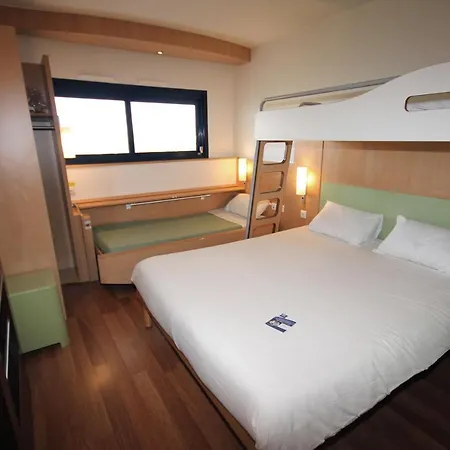 Ibis Budget Poitiers Site Du Futuroscope Отель Чассенеуил-Ду-Поитоу