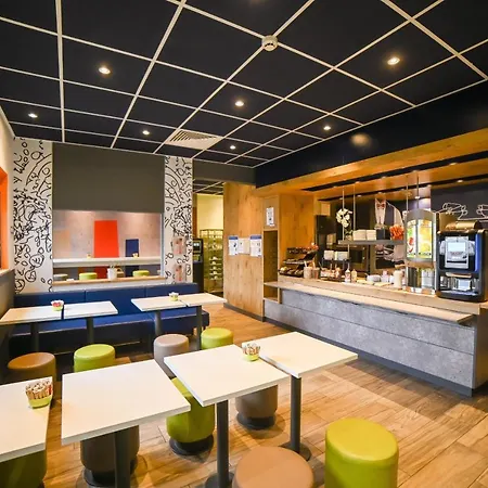 מלון Ibis Budget Site Du Futuroscope 2*