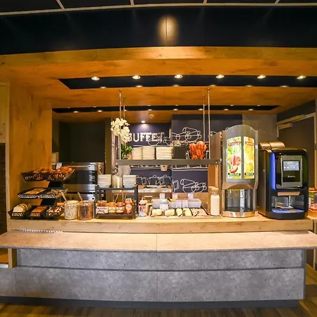 Отель Ibis Budget Poitiers Site Du Futuroscope 2*