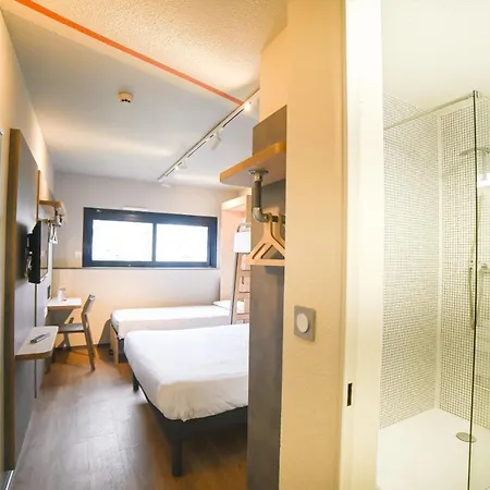 Ibis Budget Poitiers Site Du Futuroscope Отель 2*
