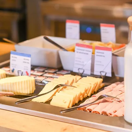 Отель Ibis Budget Poitiers Site Du Futuroscope