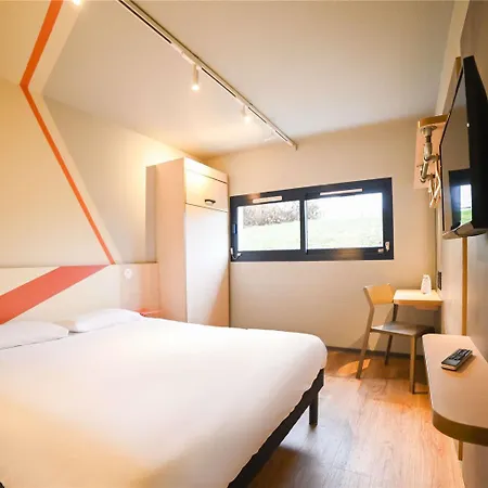 Ibis Budget Poitiers Site Du Futuroscope