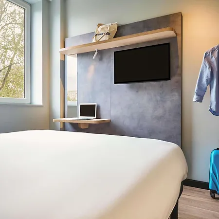 Ibis Budget Poitiers Site Du Futuroscope
