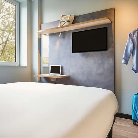 Ibis Budget Poitiers Site Du Futuroscope Отель 2*