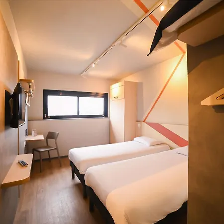 酒店 Ibis Budget Poitiers Site Du Futuroscope