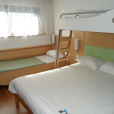 Ibis Budget Poitiers Site Du Futuroscope Hotell 2*
