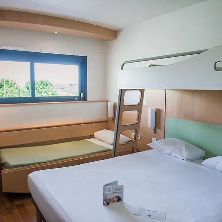 Ibis Budget Poitiers Site Du Futuroscope 2*